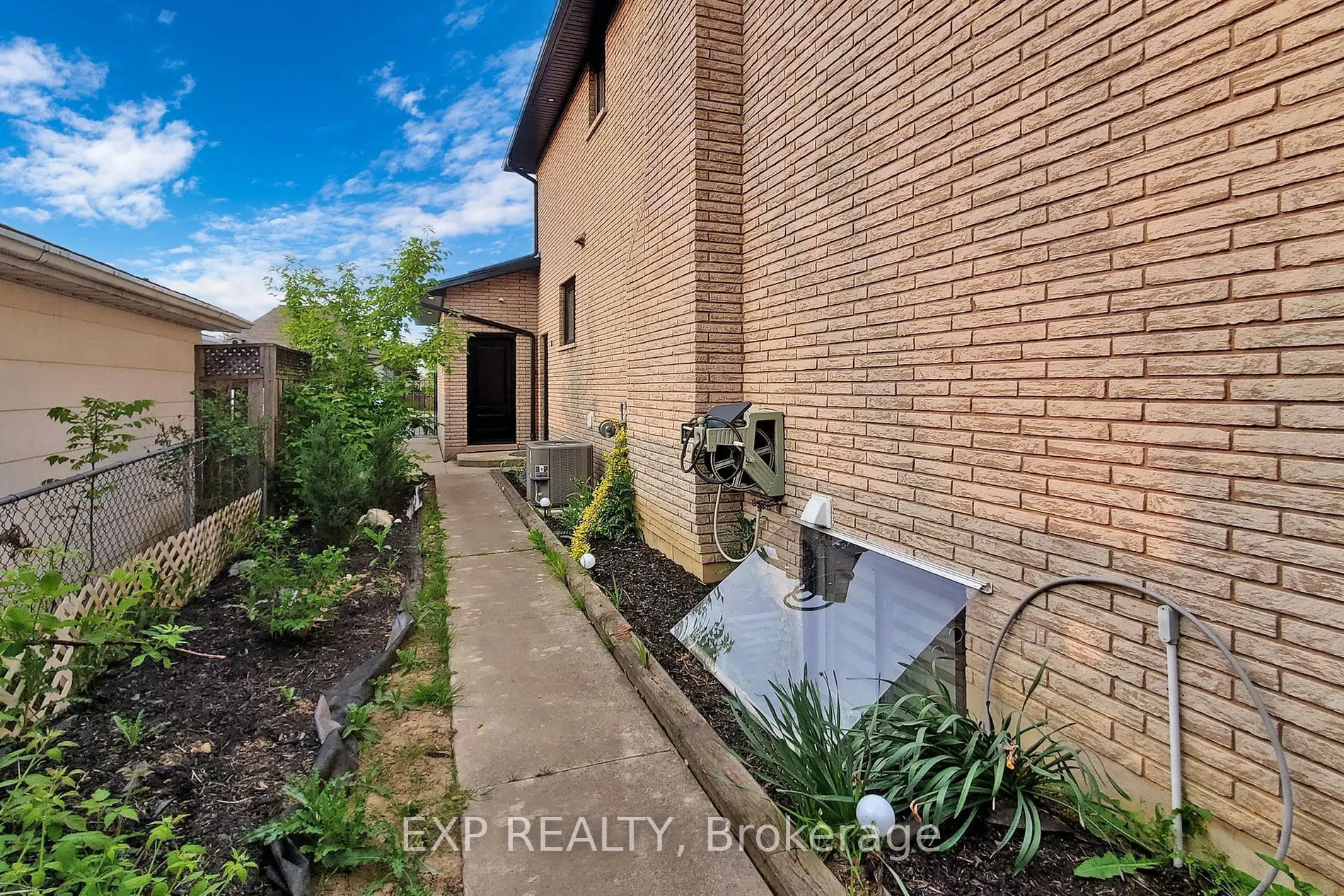 107 Kennedy Ave