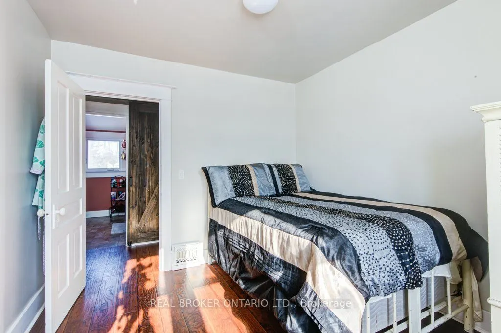 307 Elizabeth St