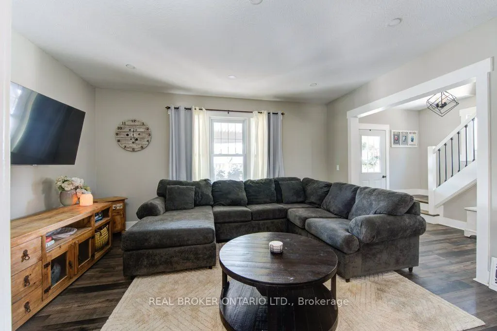 307 Elizabeth St