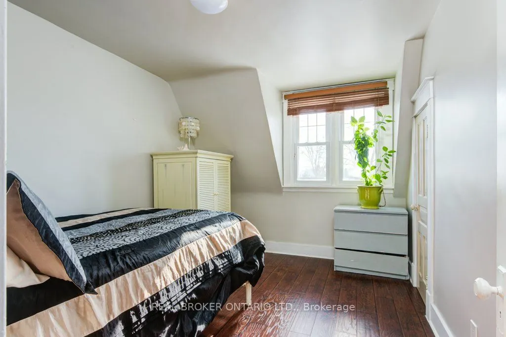 307 Elizabeth St