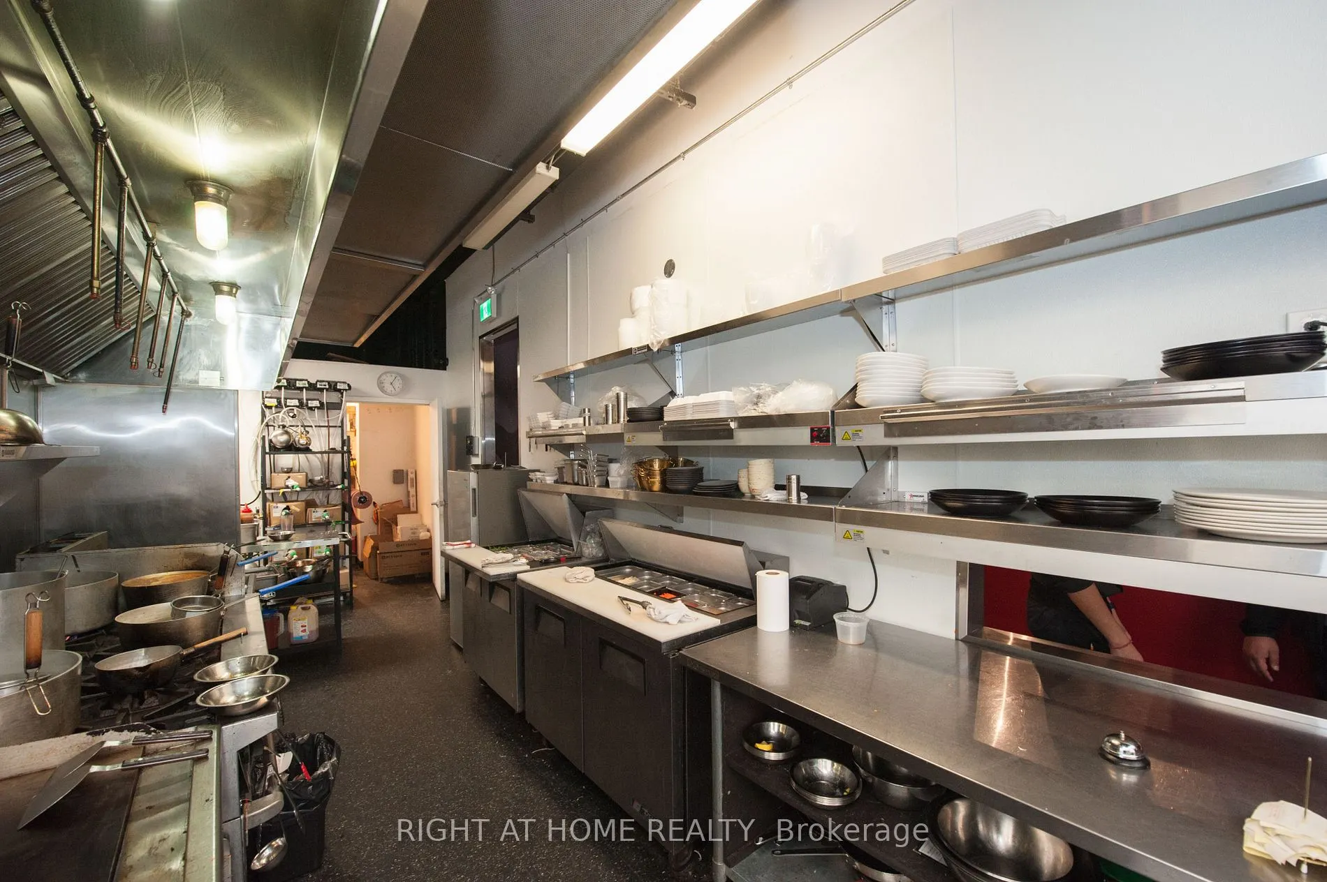 305 King Street W, #102