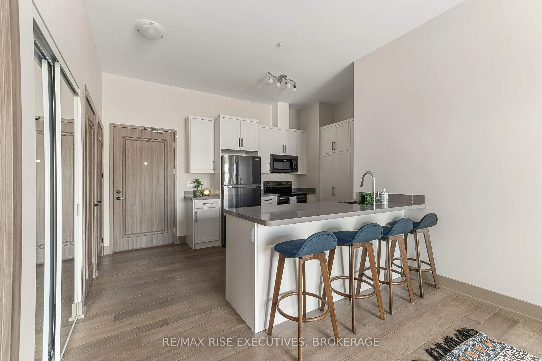 820 GARDINERS Road, #519