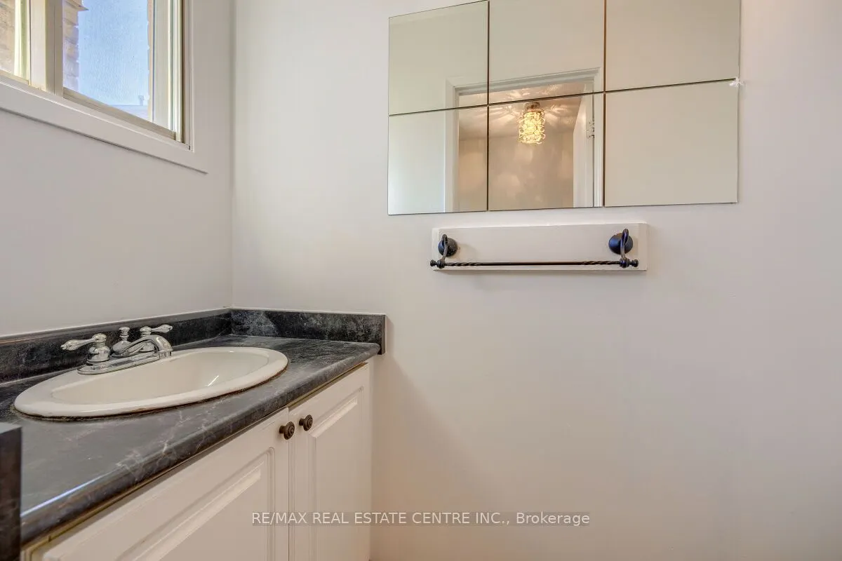 125 Sekura Crescent, #1