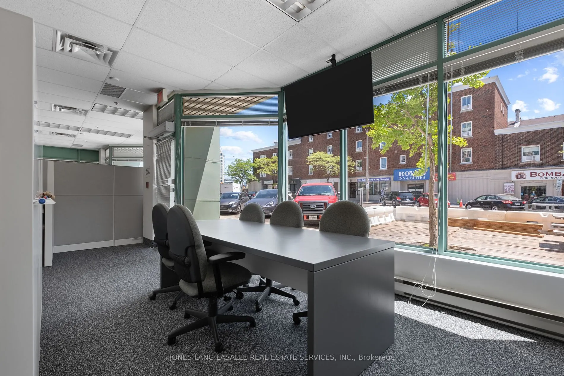 98 Macdonell Street