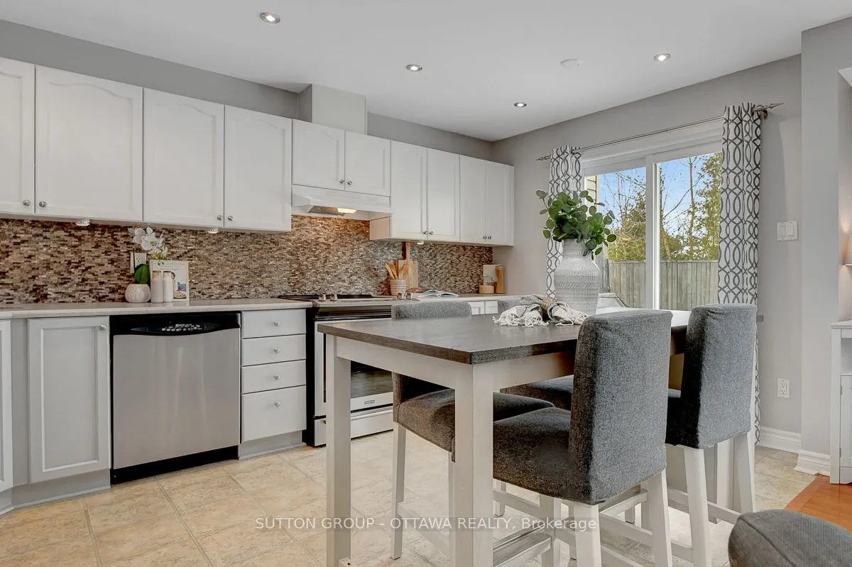 4225 Kelly Farm Dr
