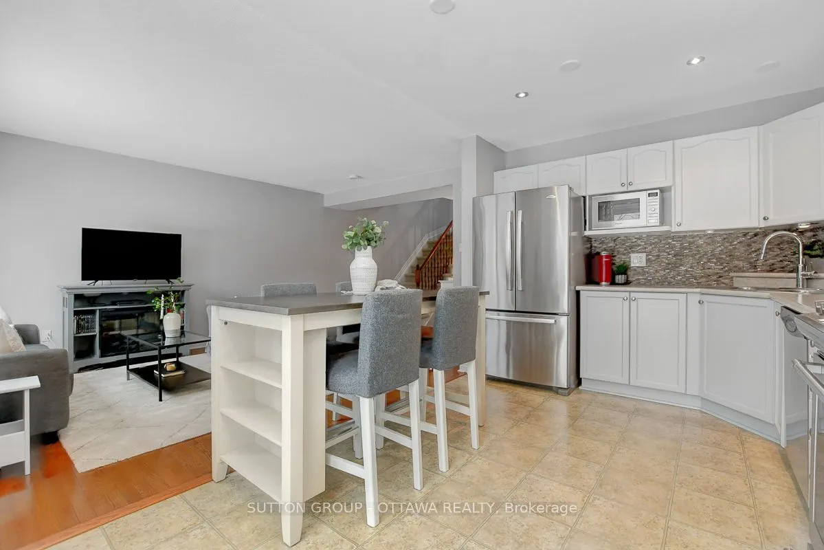 4225 Kelly Farm Dr