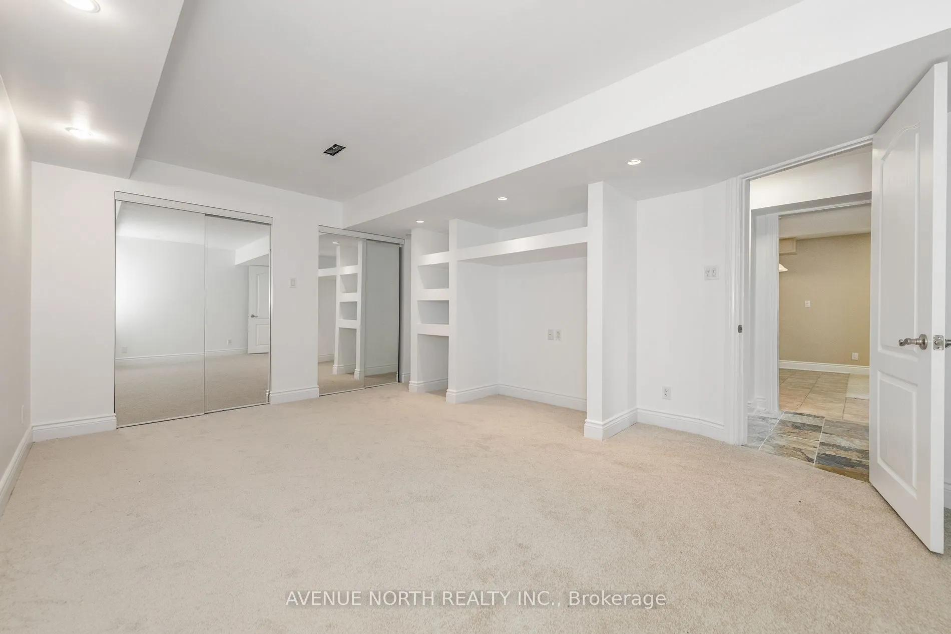 6804 LAKES PARK Drive