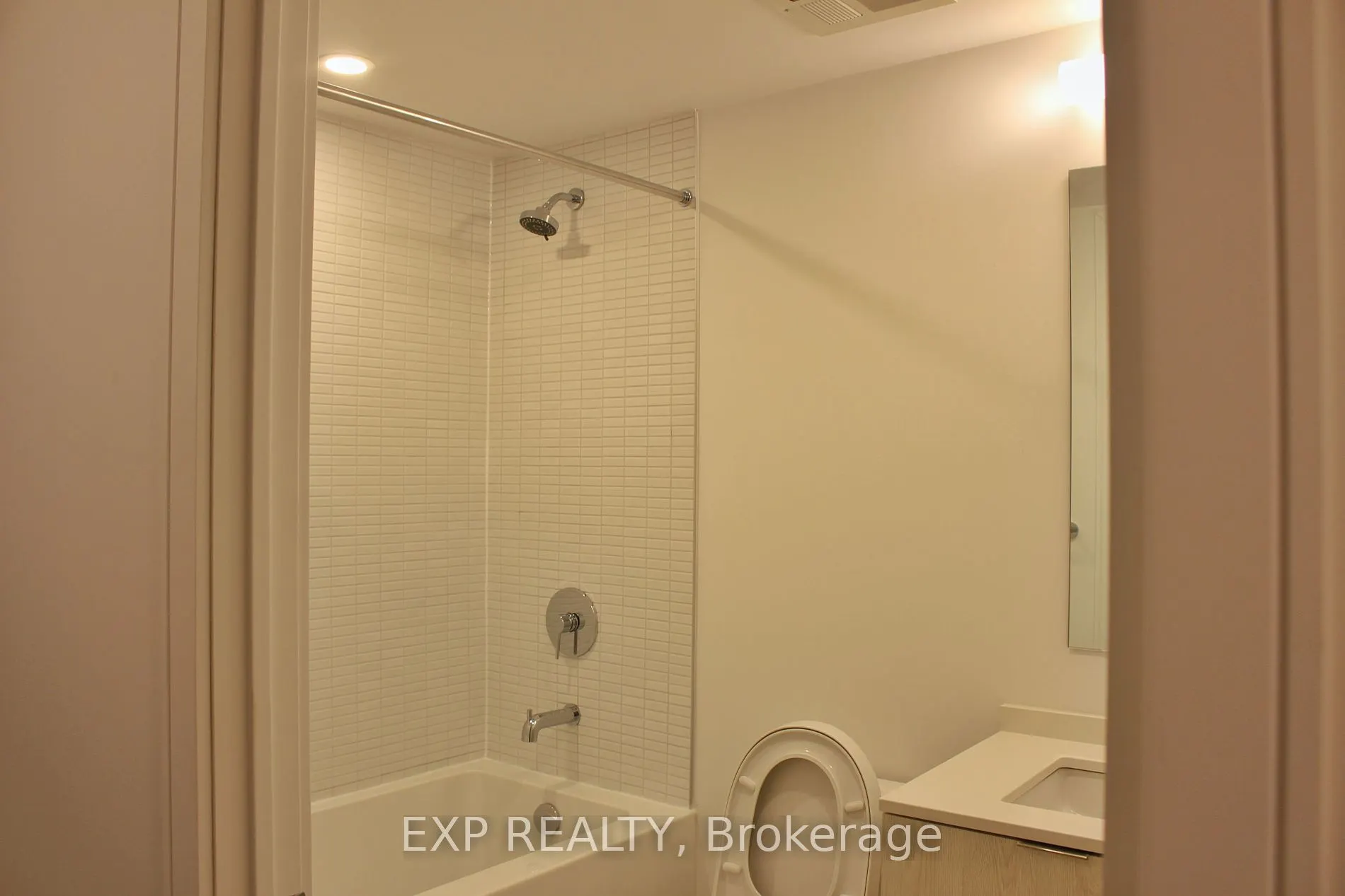 1 Jarvis Street, #714