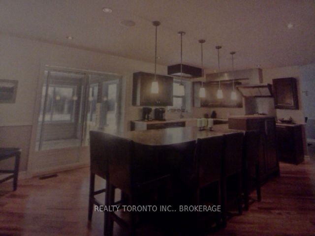 Listing X4420046 - Large Photo # 3