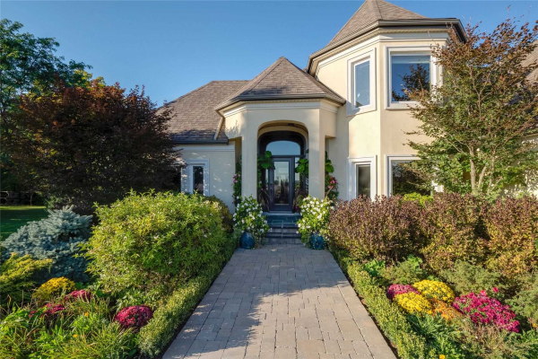 299 Concession 10 Rd E, Hamilton