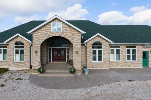 404289 4 Grey Rd, West Grey