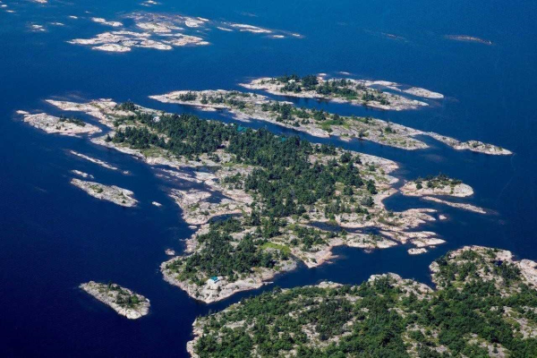 D207 Bigwood Island, Parry Sound