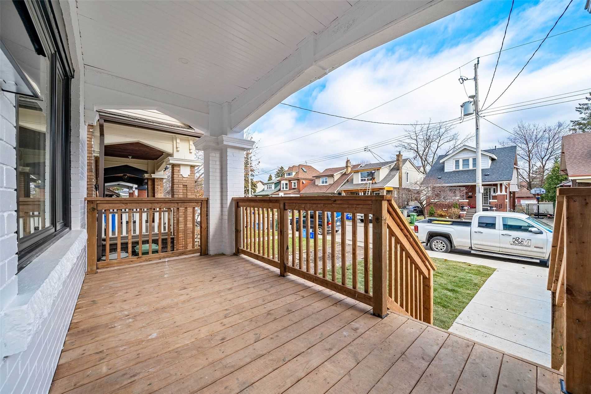 110 Kensington Ave S