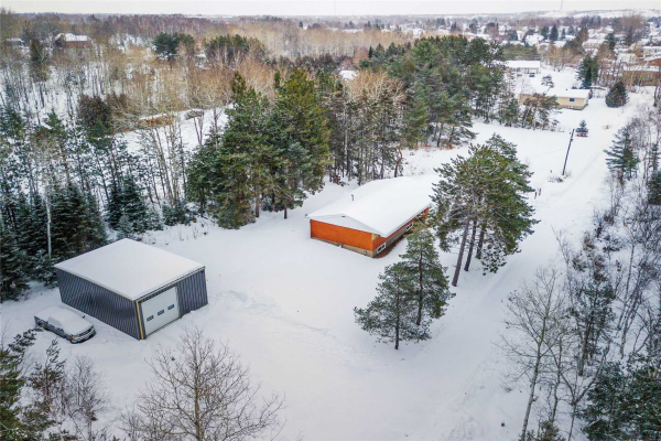 2B Parkside Dr, Sudbury Remote Area