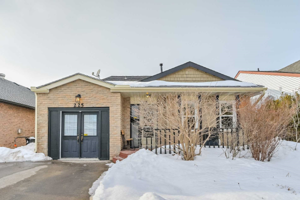 225 Parkside Dr E, Centre Wellington