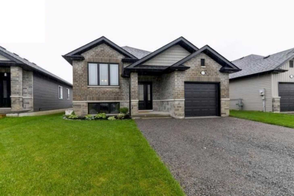113 Mountain Ash Dr, Belleville