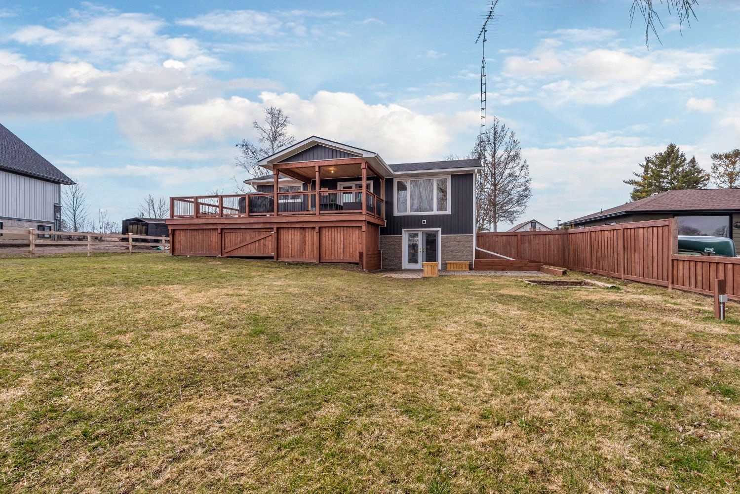 Listing X4740243 - Large Photo # 2