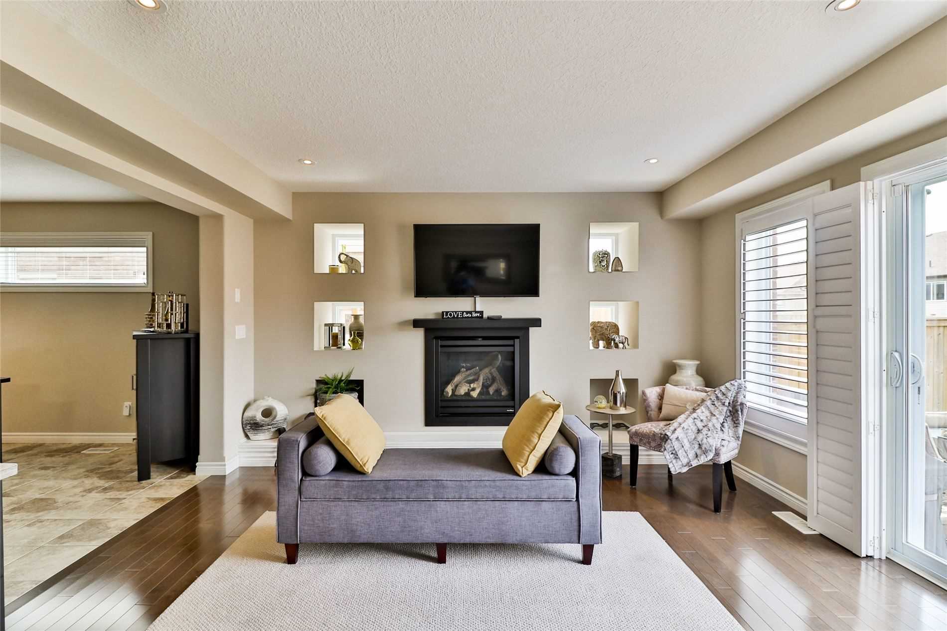 96 Couling Cres