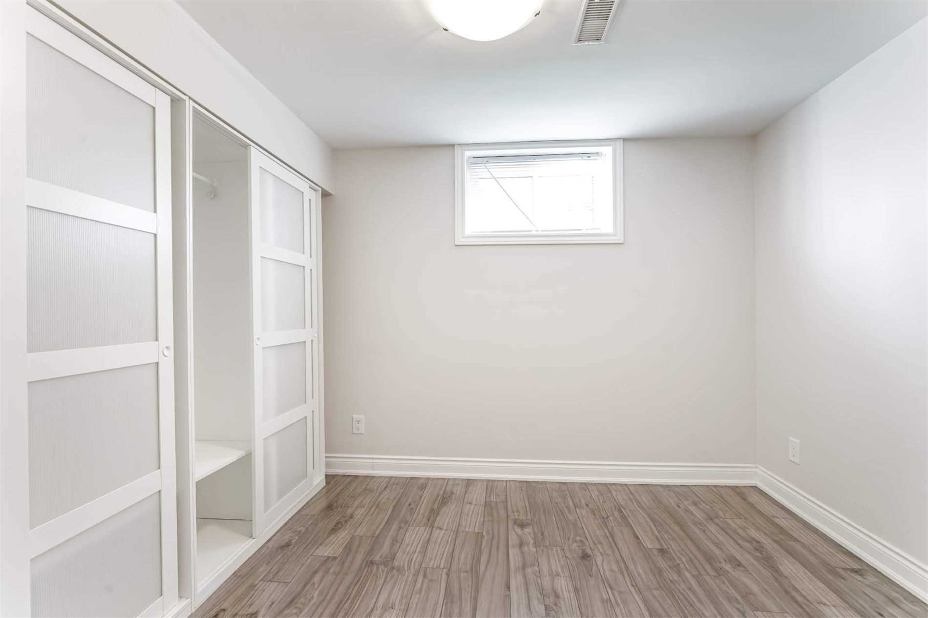 22 Quaker Cres