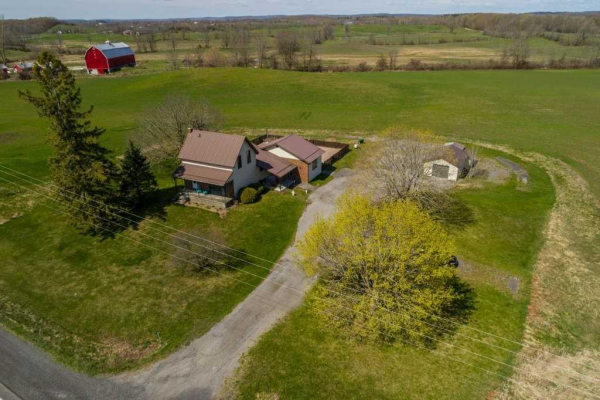 3125 Highway 37, Belleville