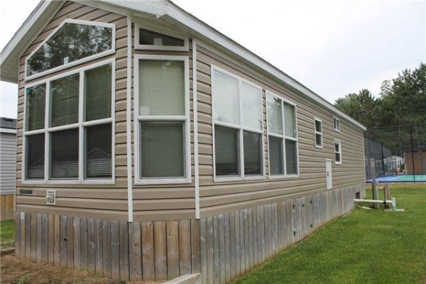 1082 Shamrock Marina Rd, Gravenhurst