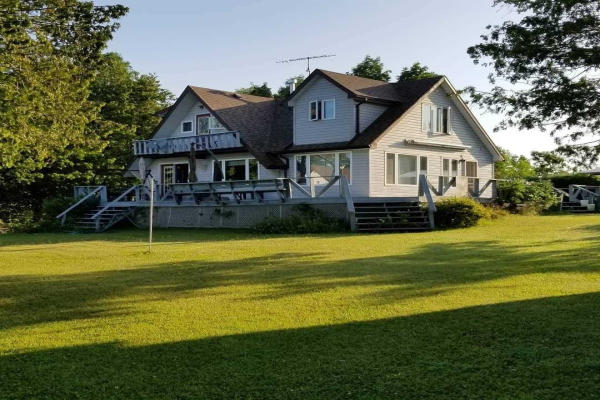 33 Maplewood Tr, Central Manitoulin