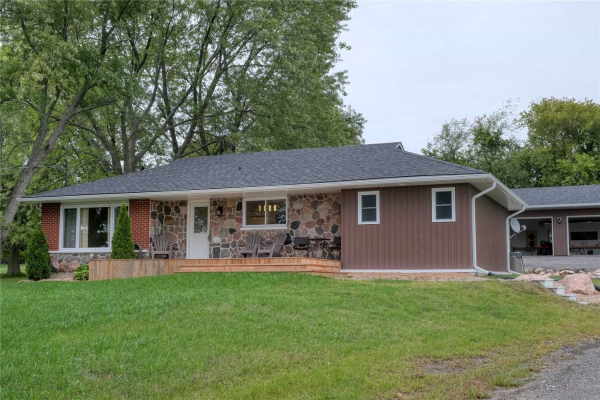 4607 Rice Lake Dr S, Hamilton Township