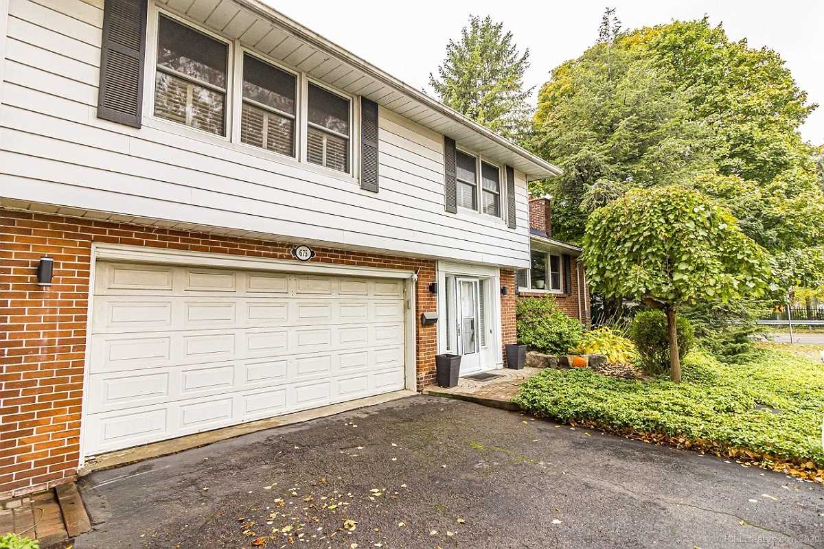 675 Scenic Dr
