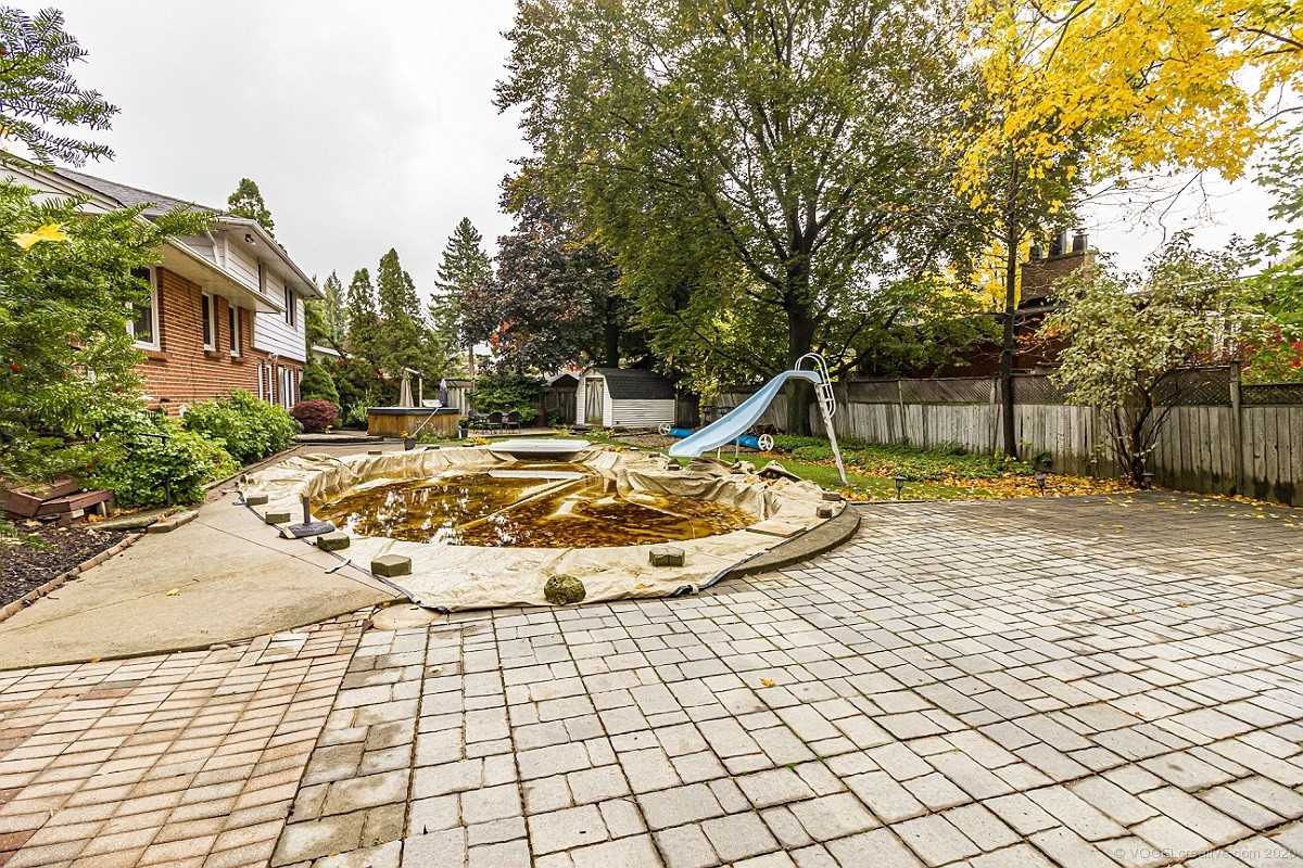 675 Scenic Dr
