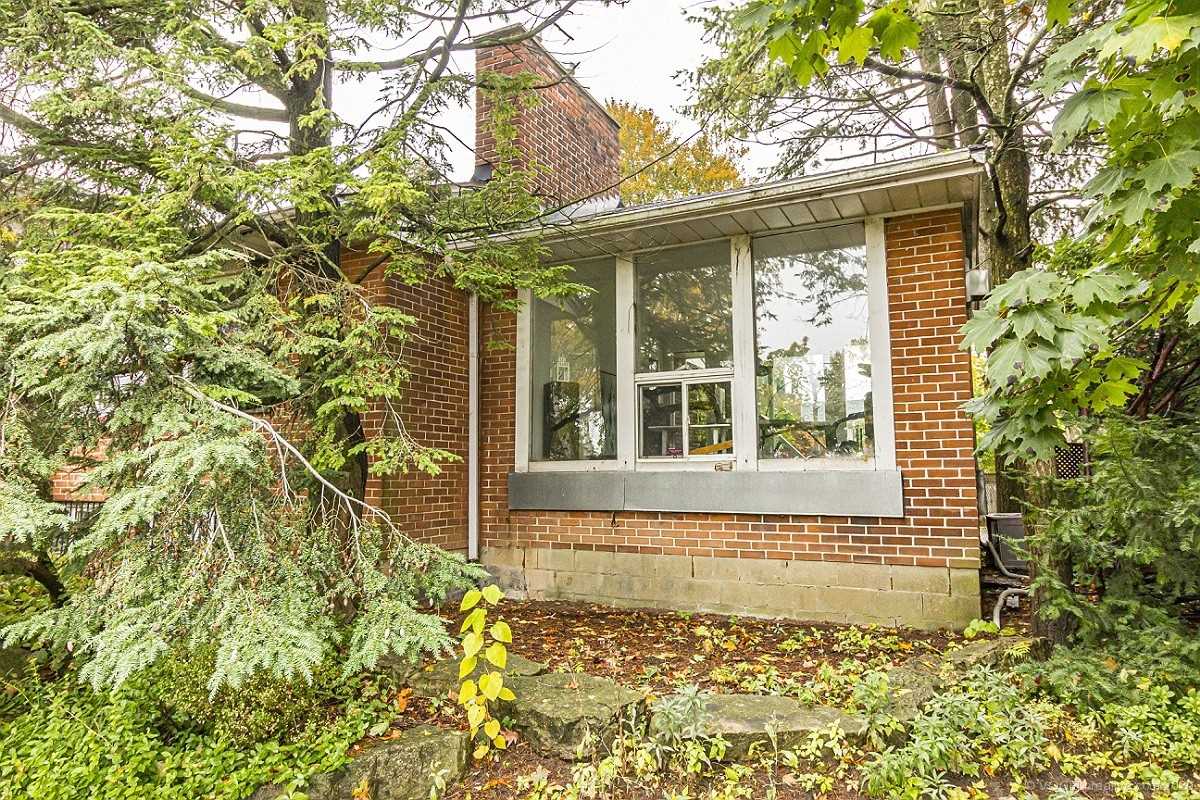 675 Scenic Dr