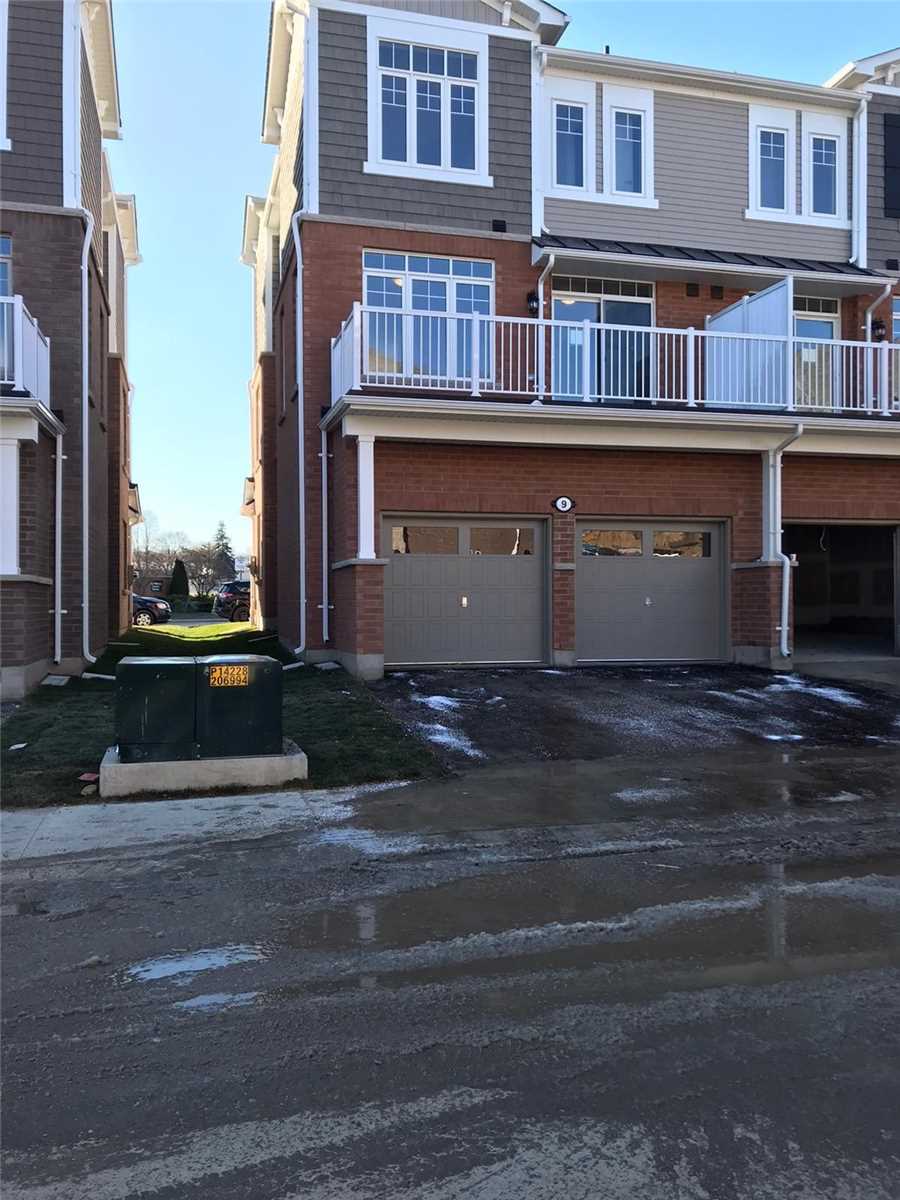 9 Canoe Lane