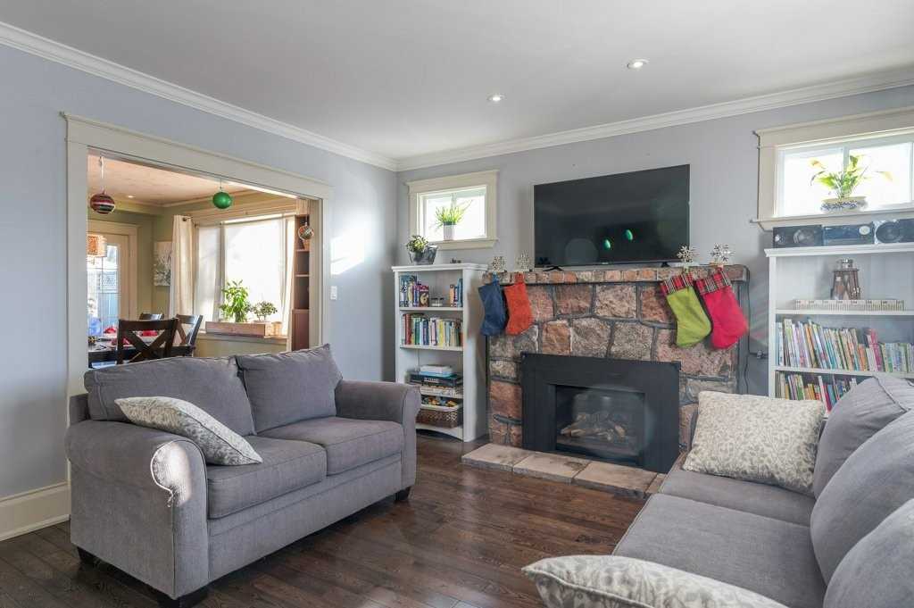 26 Sherwood St
