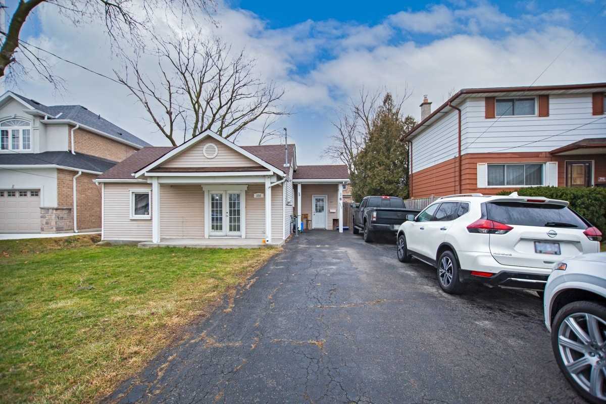 206 Green Rd