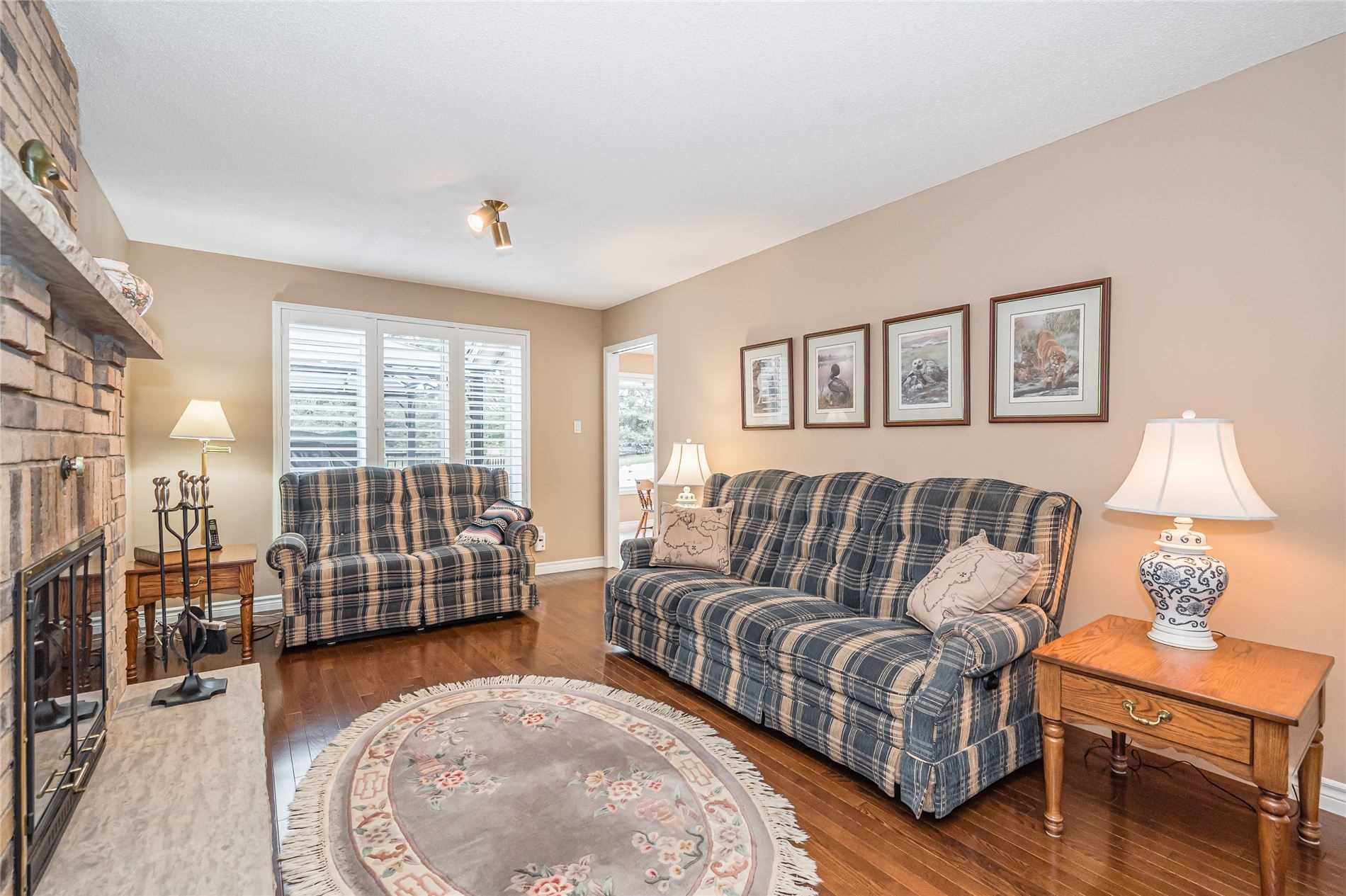 16 Fernbank Pl