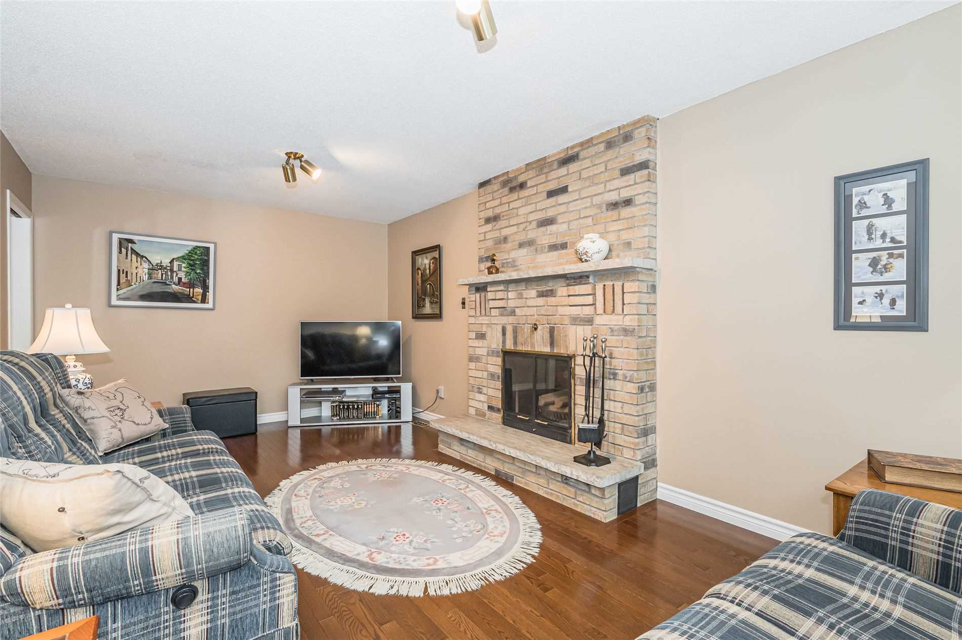 16 Fernbank Pl