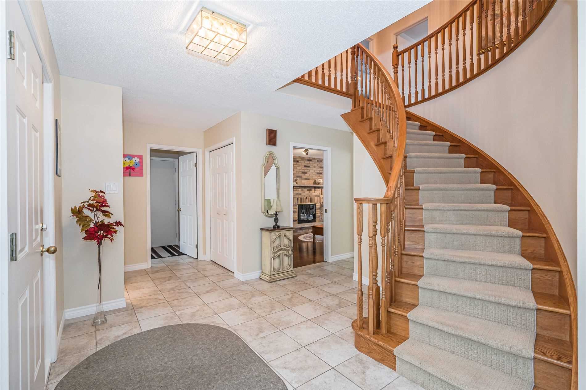 16 Fernbank Pl