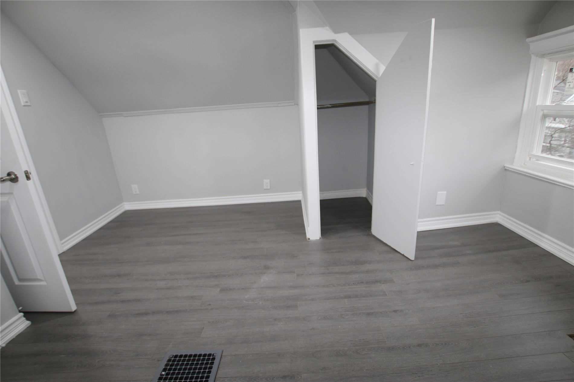 297 Cumberland Ave, #03