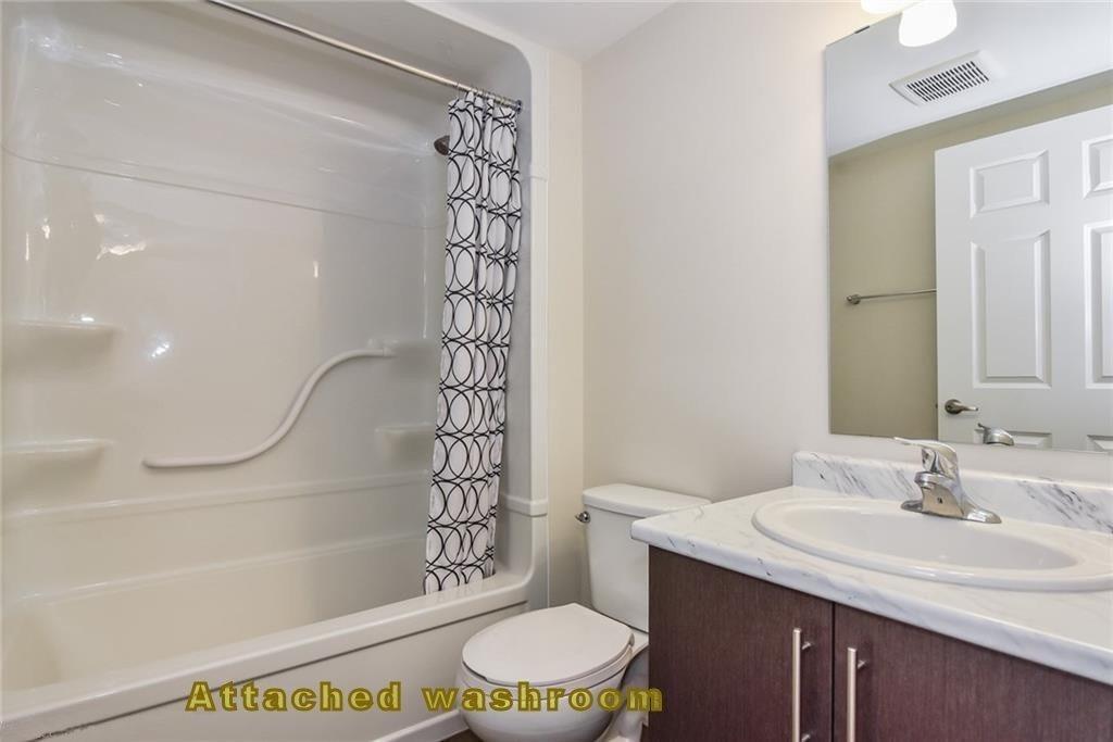 7 Kay Cres, #208