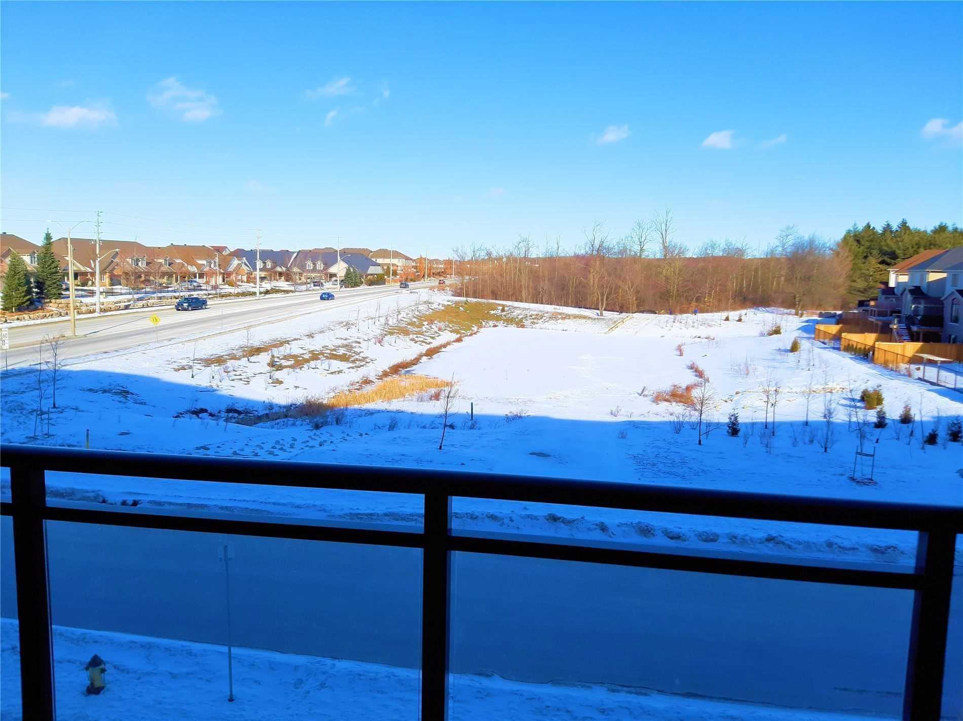 7 Kay Cres, #208