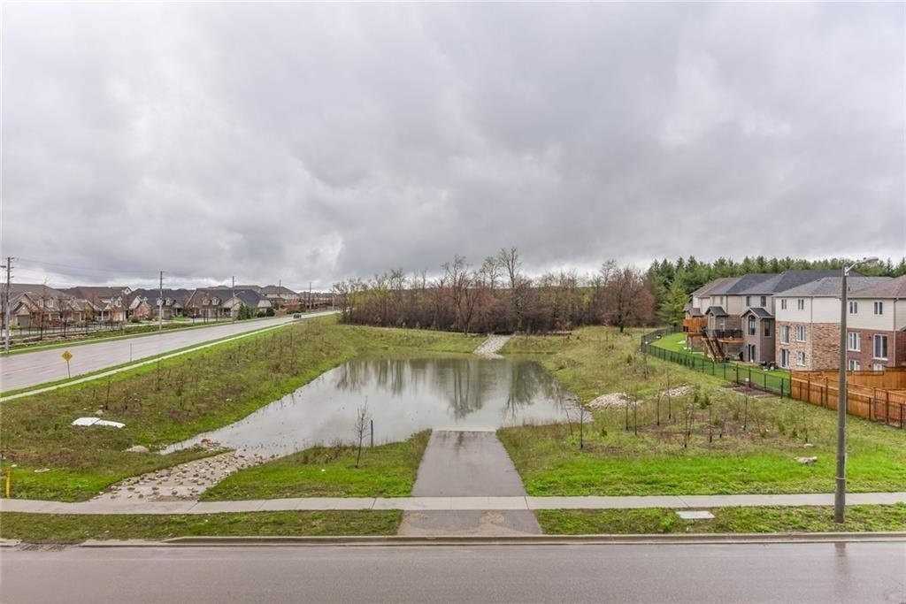 7 Kay Cres, #208