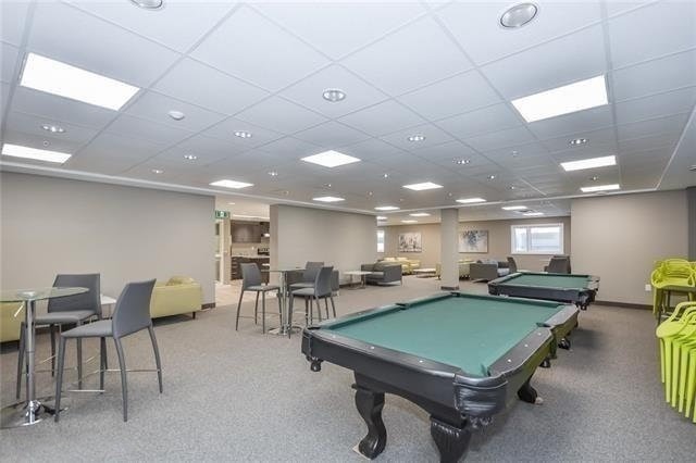 7 Kay Cres, #208