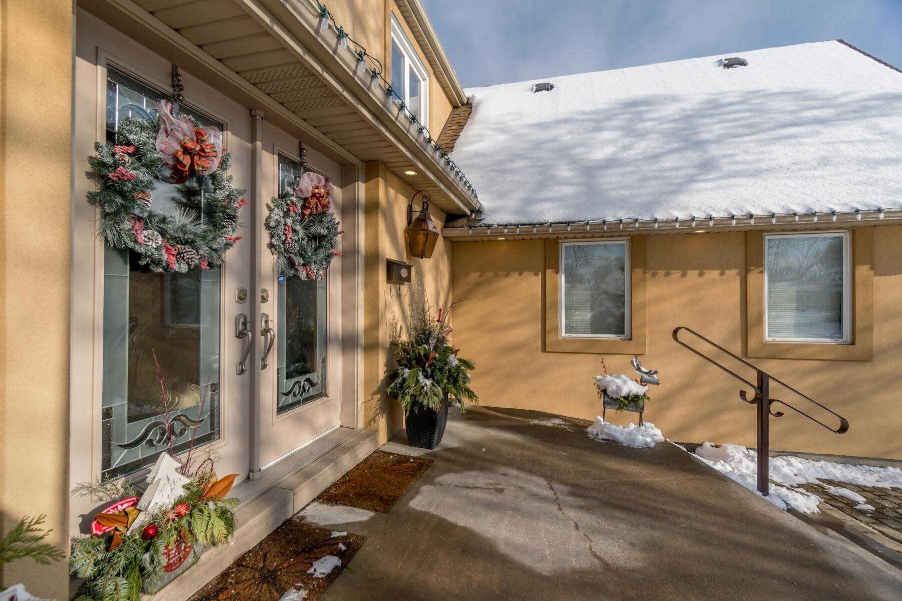 10 Douglas Pl