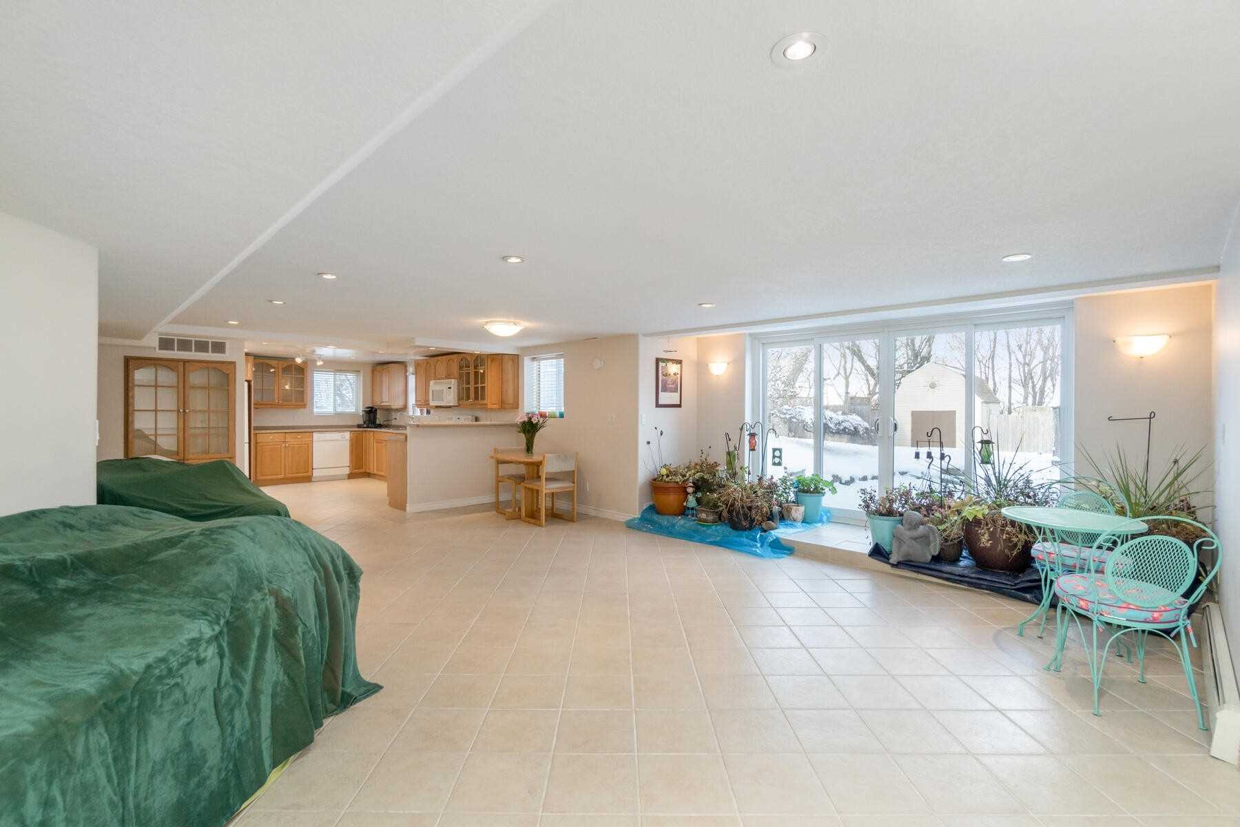 10 Douglas Pl