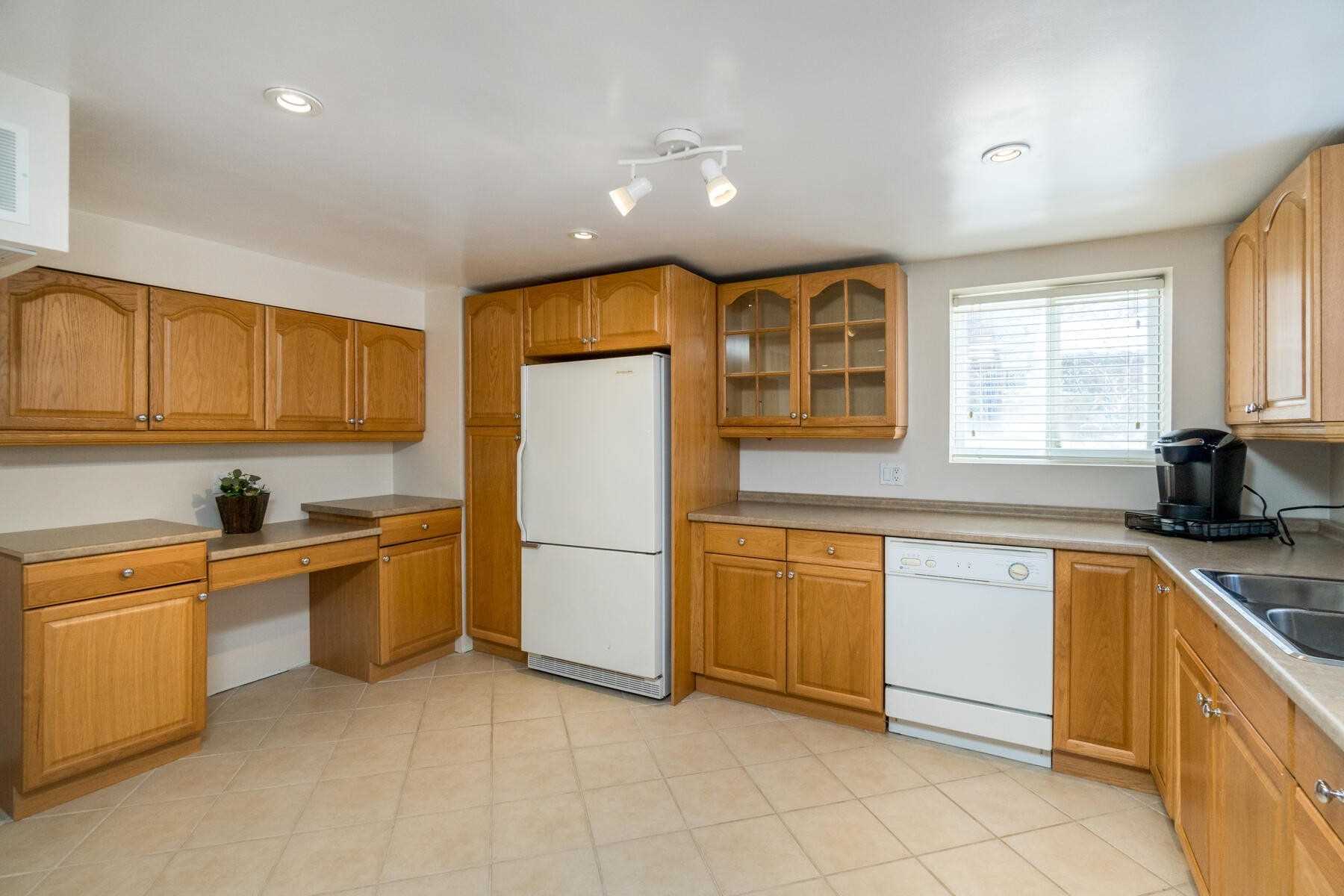 10 Douglas Pl