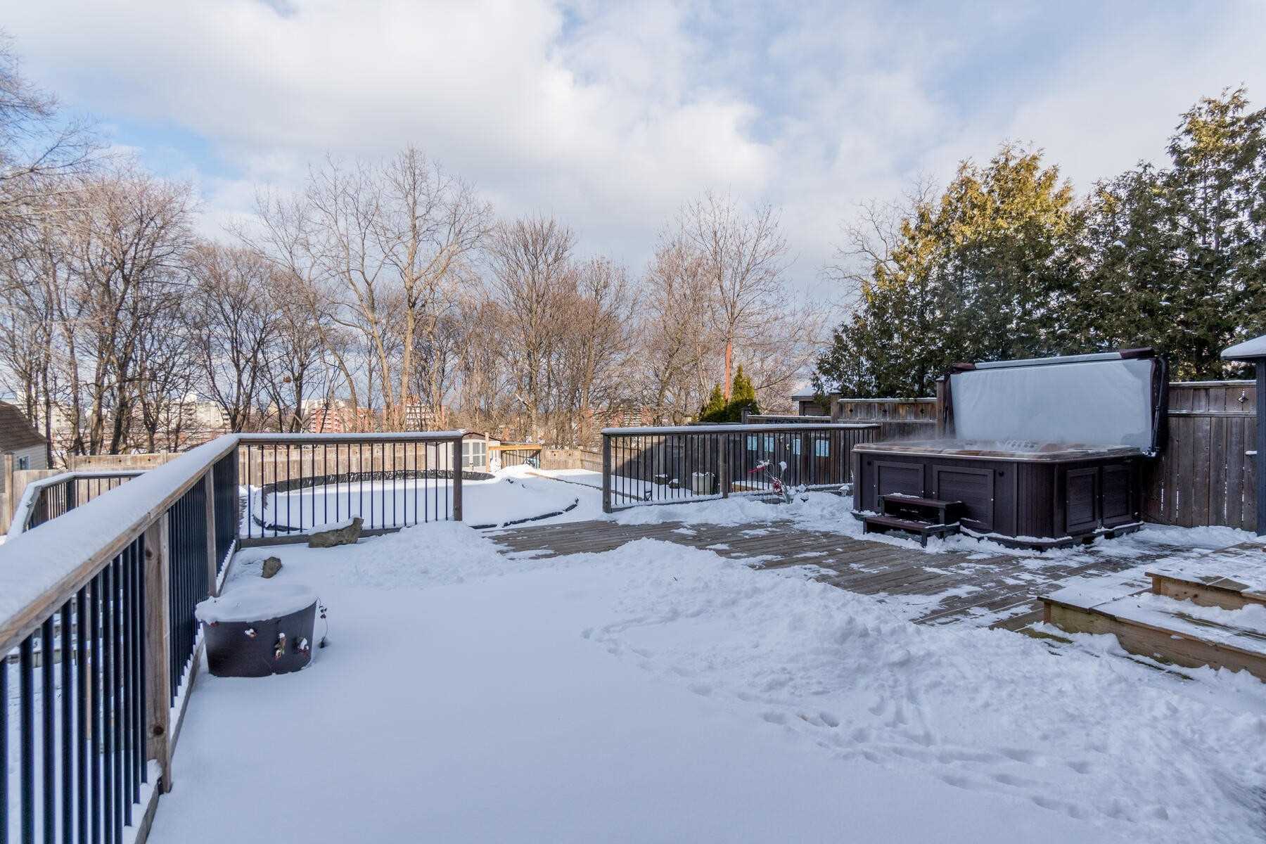 10 Douglas Pl