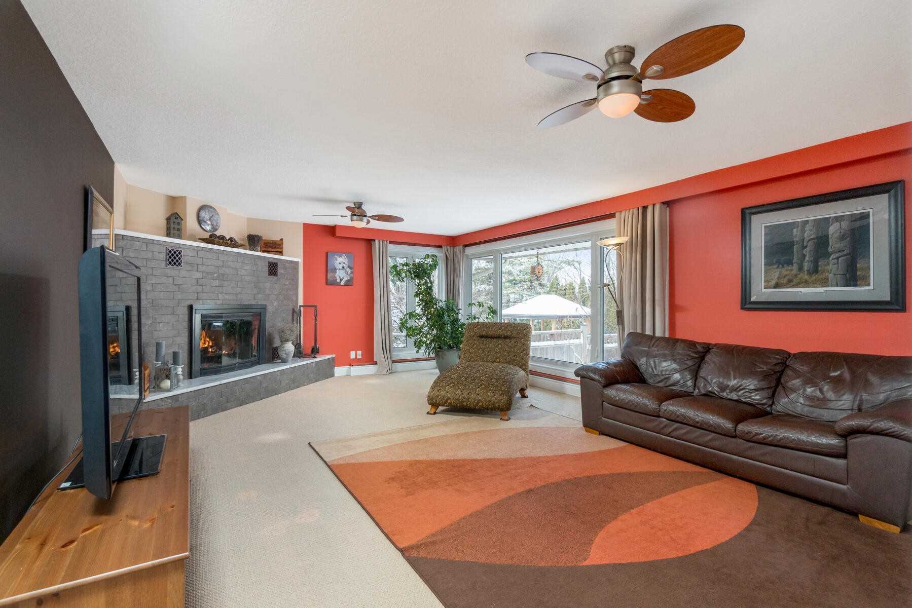 10 Douglas Pl