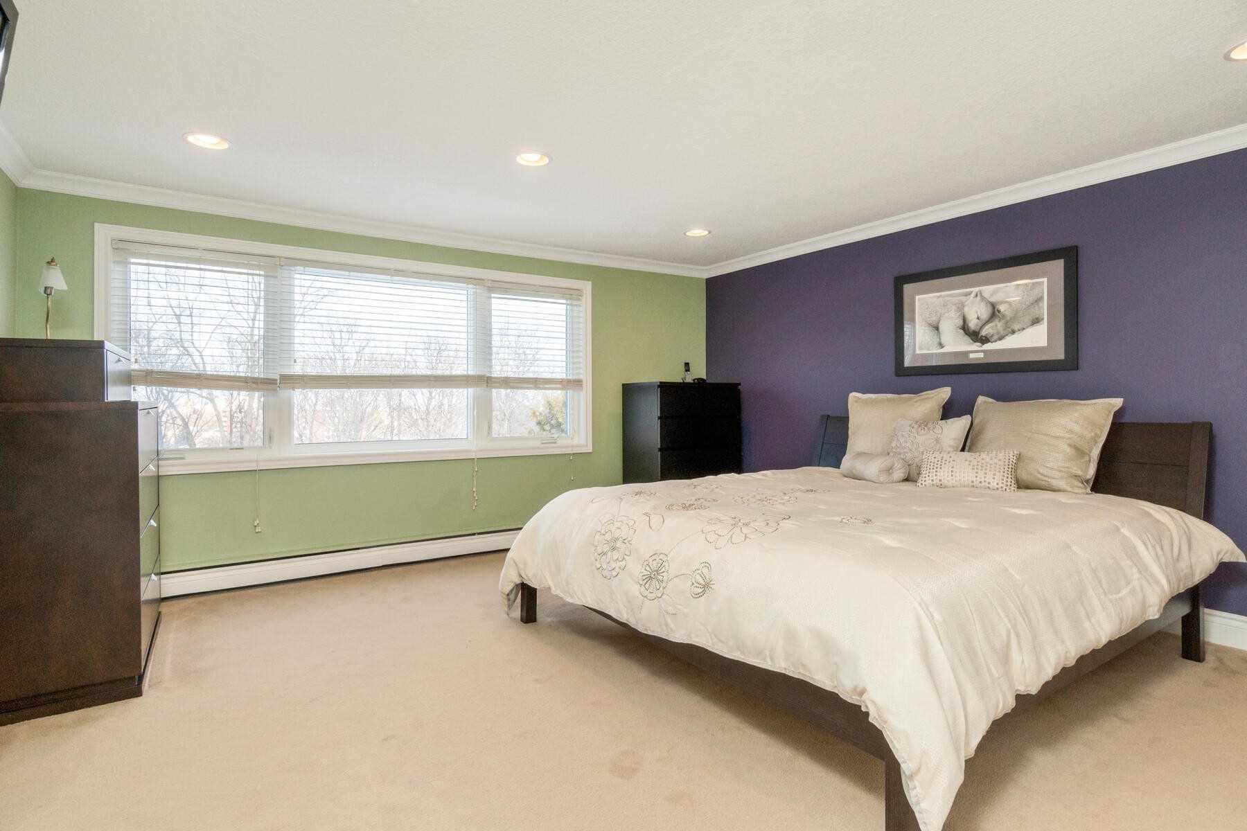 10 Douglas Pl