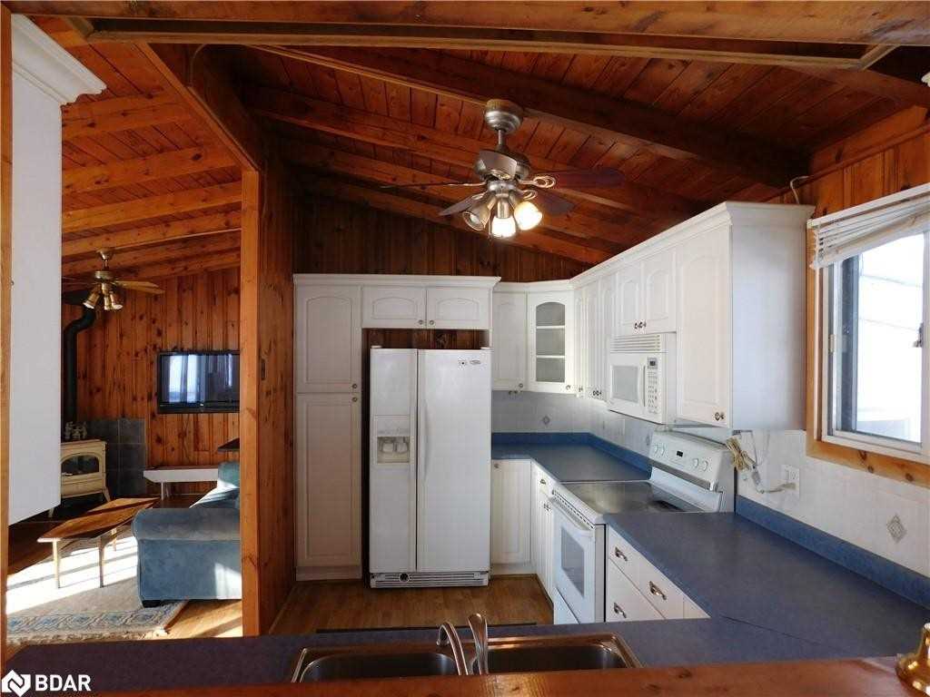154 Oak Bay Rd