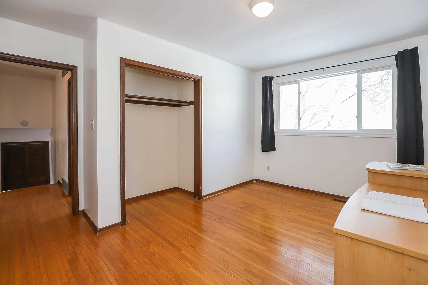 19 George St