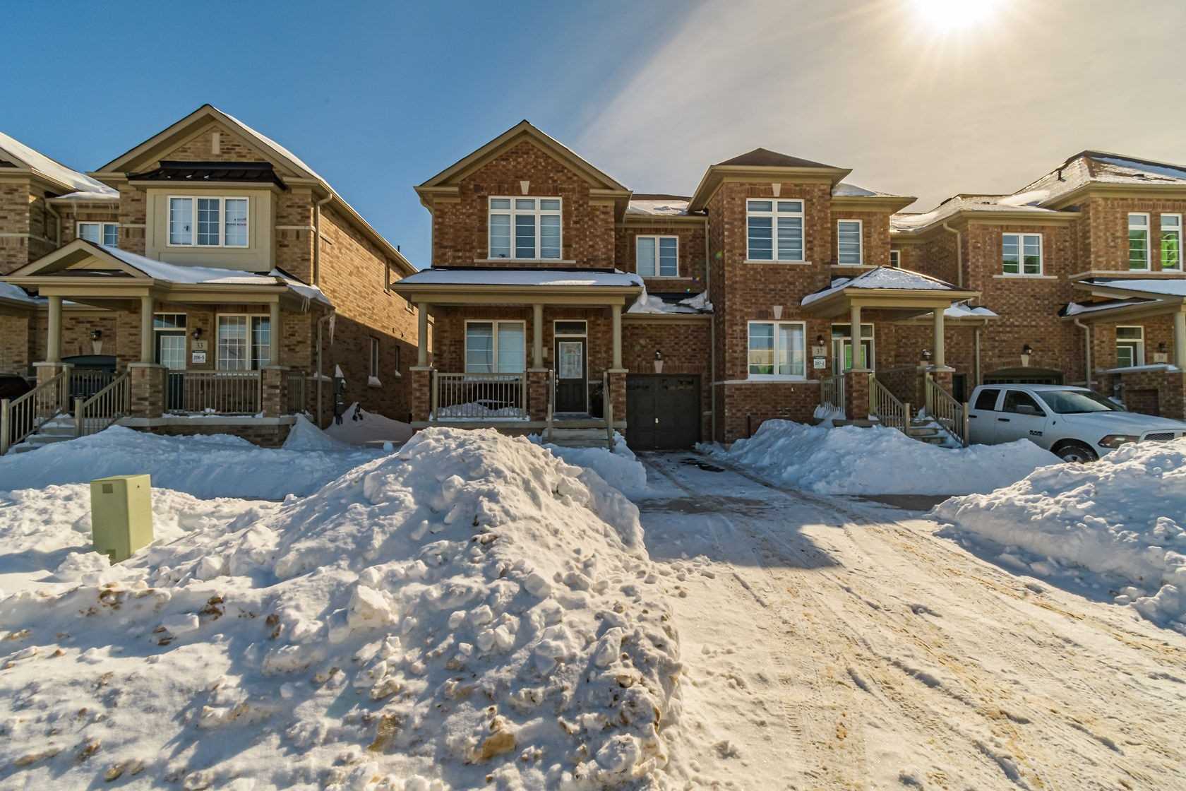 35 Riverwalk Dr